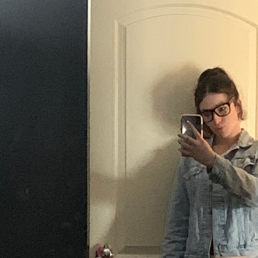 Meet your Posher, Leslie